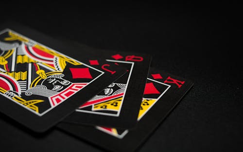 Netti Pokeri Keskustelufoorumi: Keskustelut, Vinkit Ja Kokemukset Nettipokerista